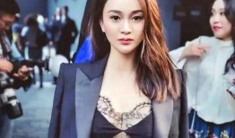 浴袍出镜的娱乐吃瓜博主,揭秘娱乐圈幕后故事